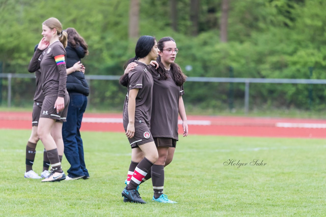 Bild 314 - wCJ VfL Pinneberg3 - St.Pauli : Ergebnis: 2:1